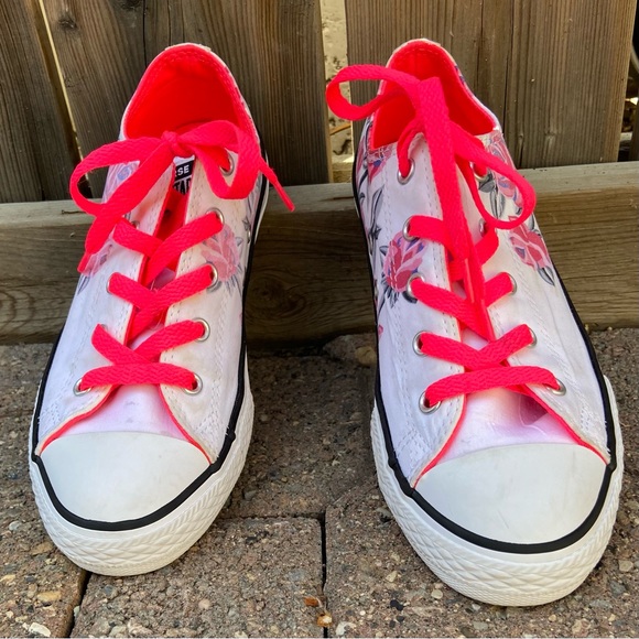 Converse Chuck Taylor All Star Pretty Strong girls low sneakers. Size 3. Used - Picture 1 of 11